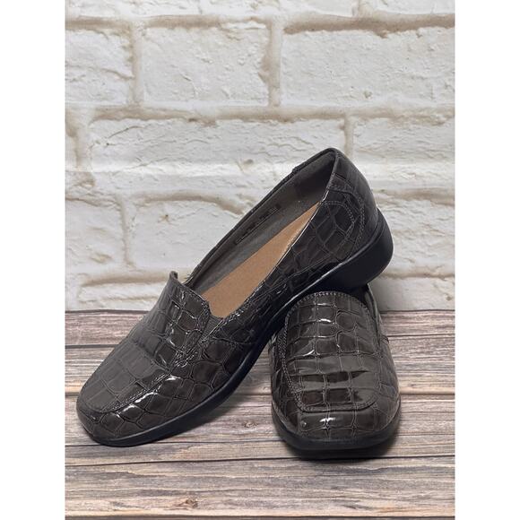 Clarks Brown Faux Croc Patent Leather Slip on Loafers Shoes Womens 7M - Picture 10 of 16
